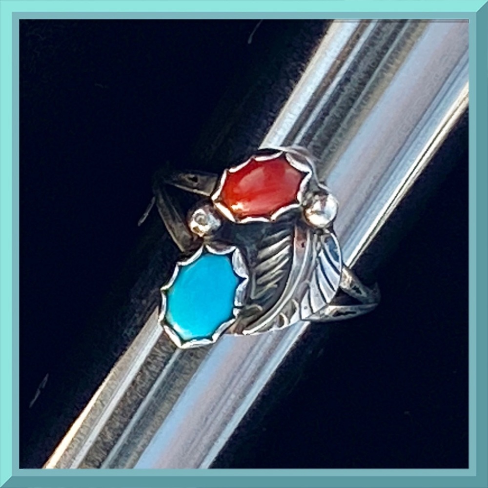 OLD Unsigned Navajo Turquoise Coral Sterling Silver Ring - Picture 7 of 8